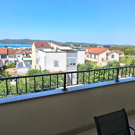 Ges With Sea View Appartamento Šibenik