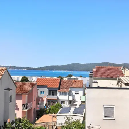 Ges With Sea View