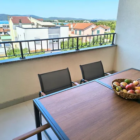 Ges With Sea View Appartamento