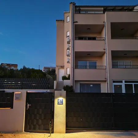 Ges With Sea View Appartamento